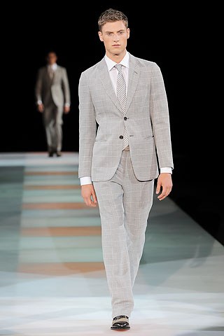 Giorgio Armani / - 2010